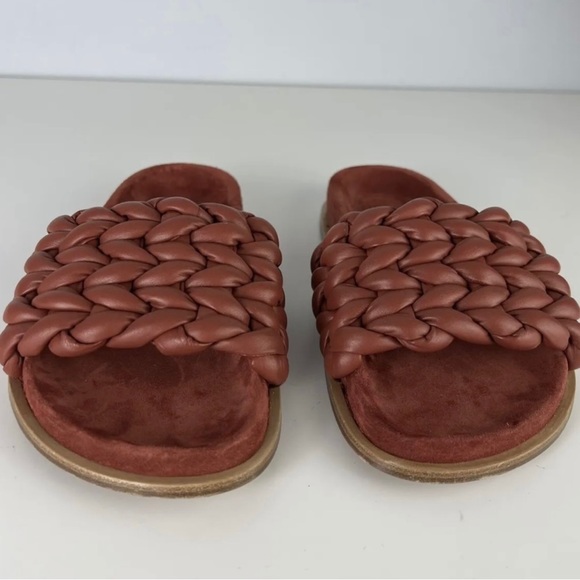 CHLOE RED BRAIDED LEATHER SLIDES - Picture 9 of 13